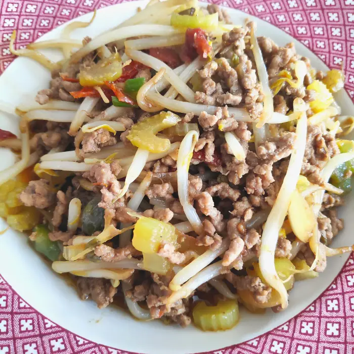 Easy Beef and Pork Mince Stir-Fry With Beansprouts