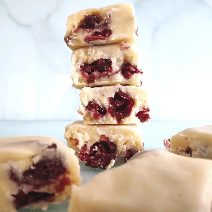 Easy White Chocolate And Cranberry Fudge