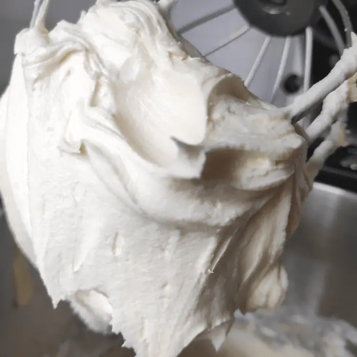 How To Make Perfect White Chocolate Buttercream Icing