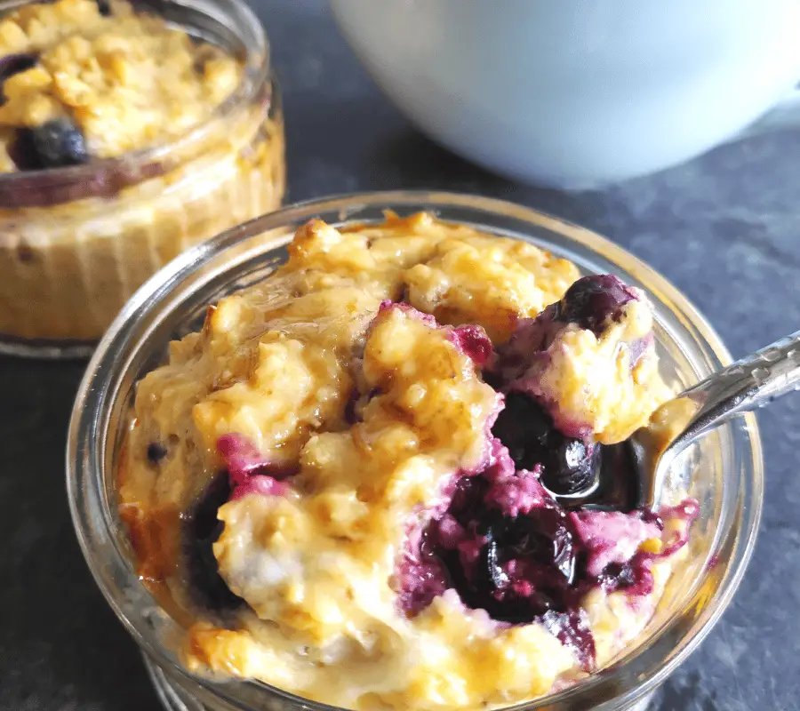 baked oats with blueberries in ramekins dishes uk recipe