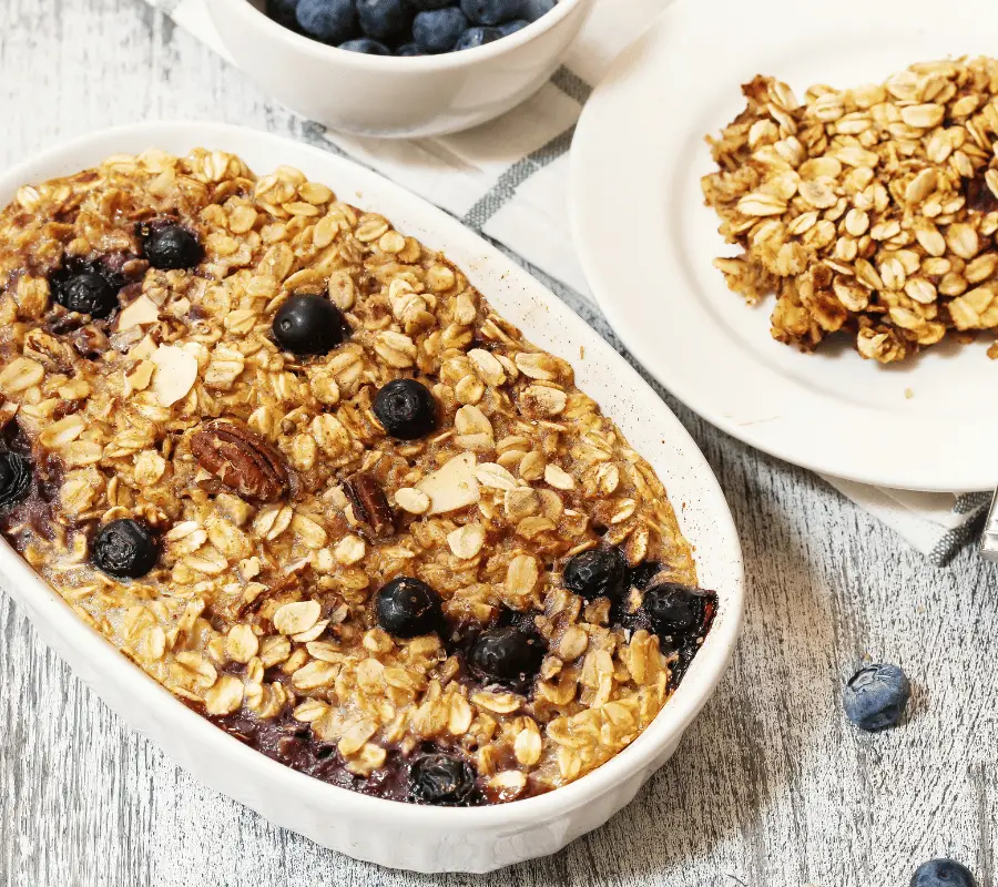 baked oats with blueberries and pecan nuts