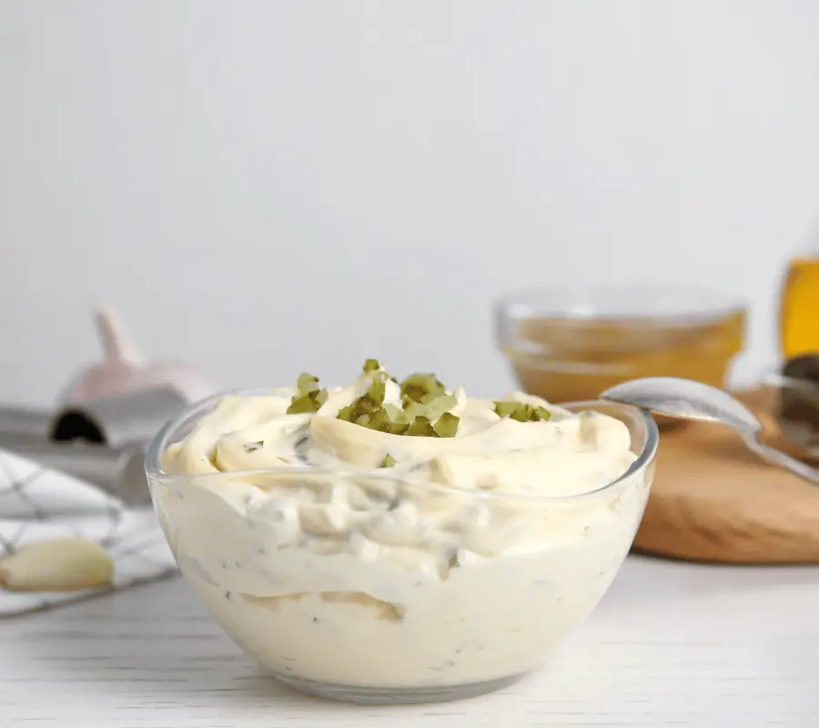 creamy tartare sauce for fish and chips