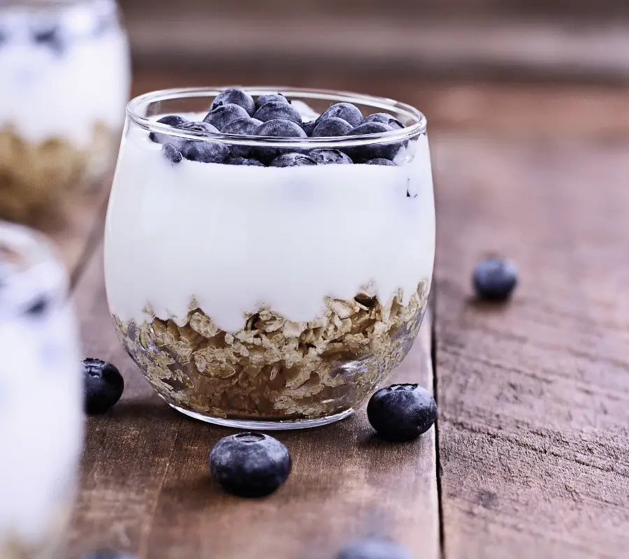kefir with granola and blueberries