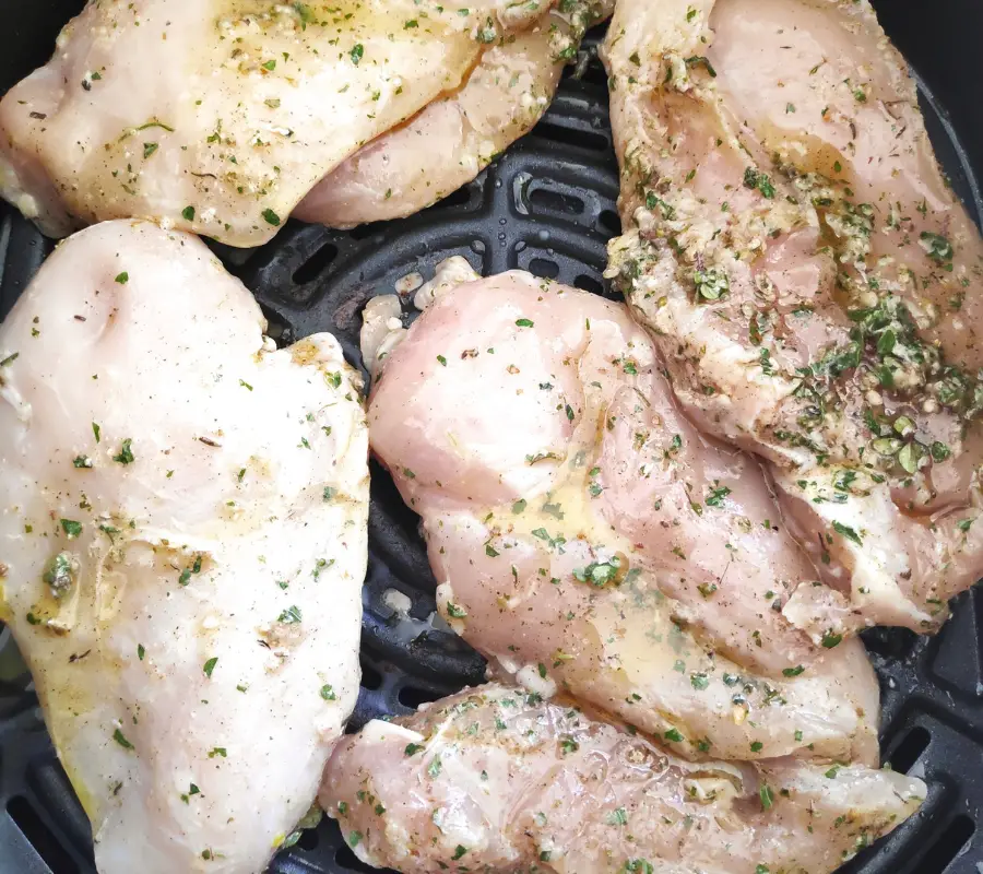 raw marinated chicken breasts in the air fryer uk recipe