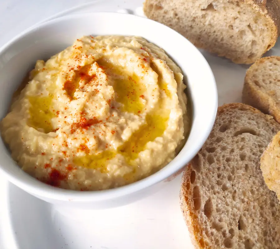 Easy Light And Healthy Houmous