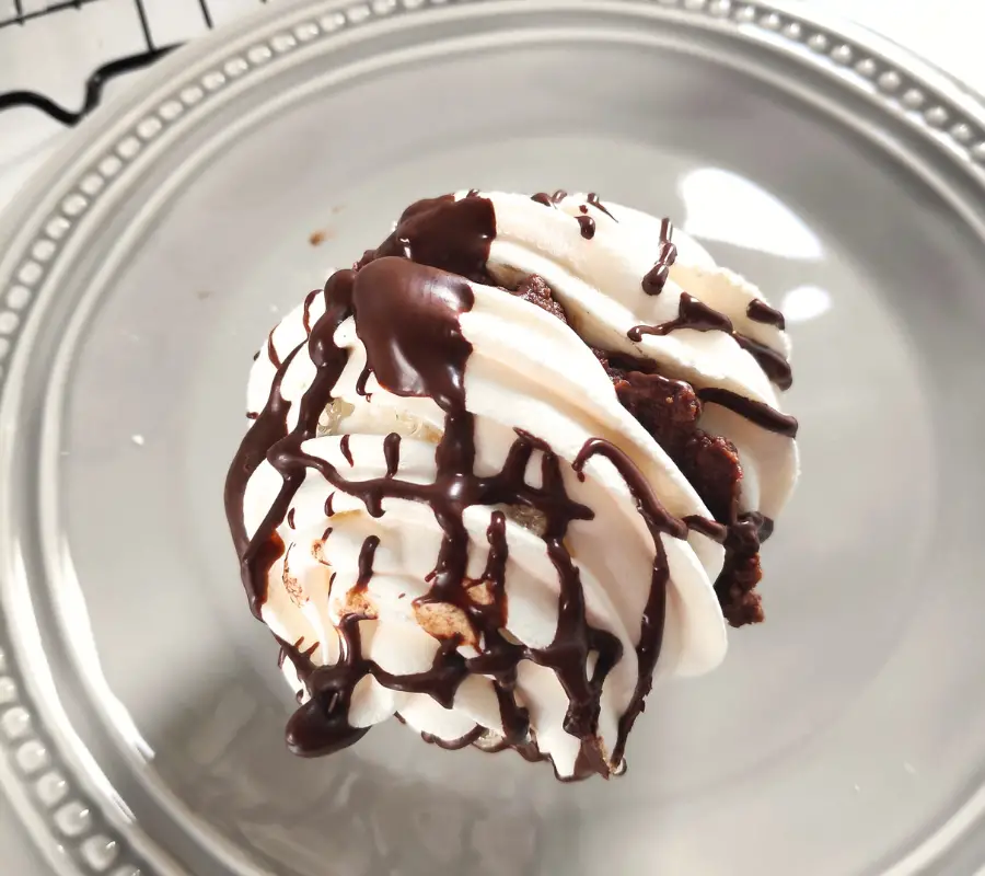 Easy Chocolate Meringue Shells: The Perfect Dessert