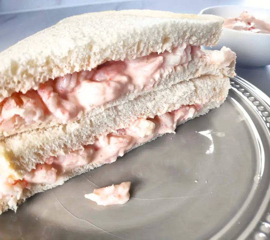 How To Make A Prawn Sandwich With Marie Rose Sauce
