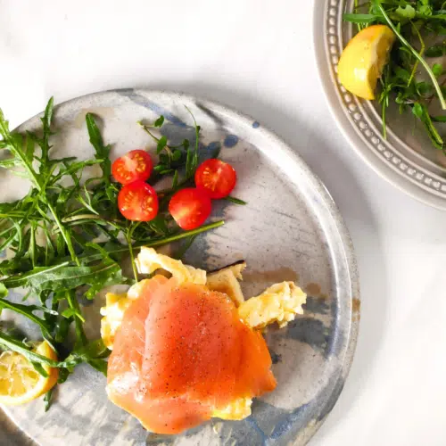 scrambled eggs and smoked salmon on potato cakes uk