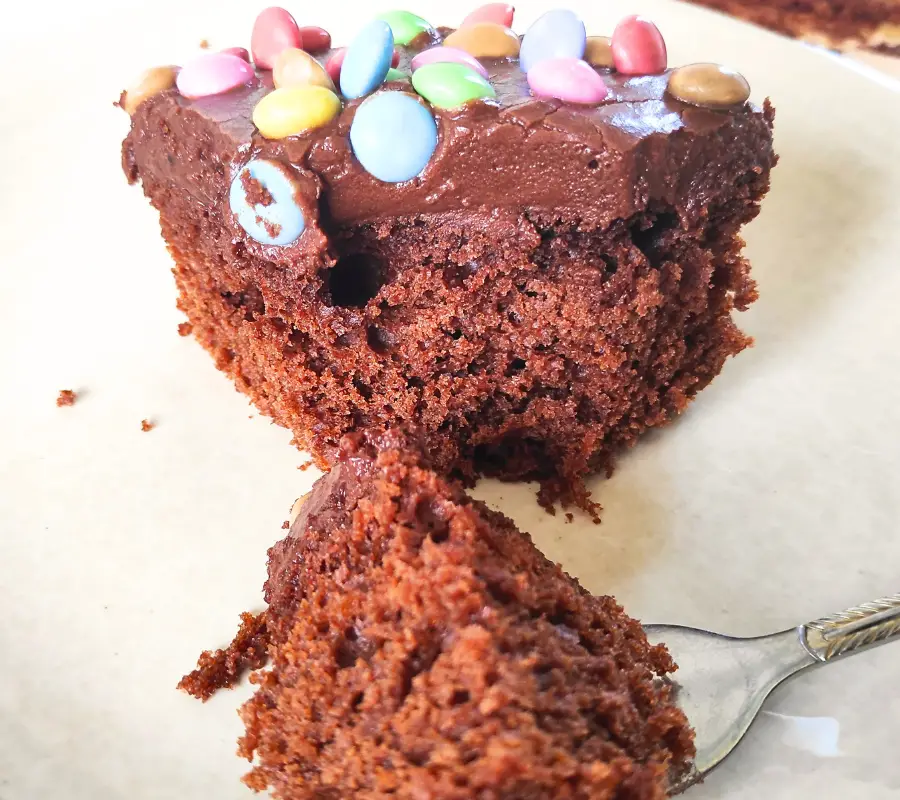 moist chocolate cake traybake