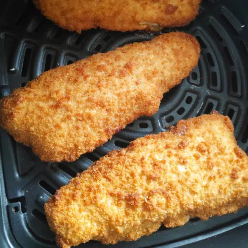breaded fish cooked in an air fryer