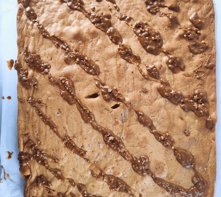 biscoff spread on top of sponge