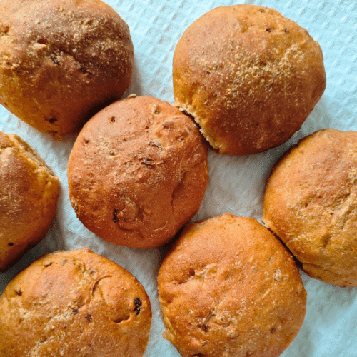 sun-dried tomatoes bread buns