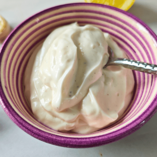 garlic mayo sauce to chicken wraps and sandwiches